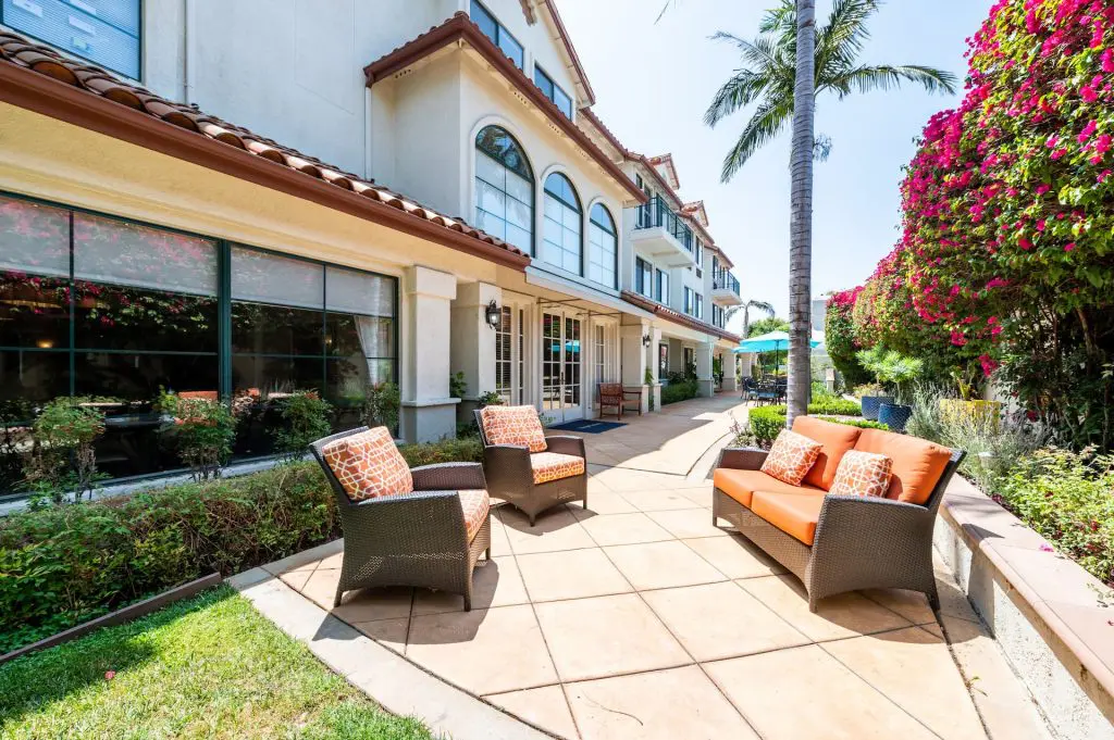 Aegis Living Granada Hills