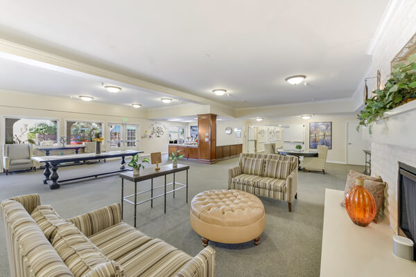 Silverado Beverly Place - Image 10