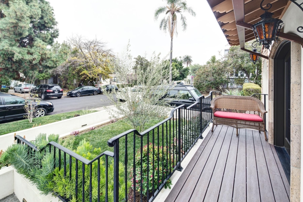 Raya's Paradise at 1533 North Stanley Ave - Image 6