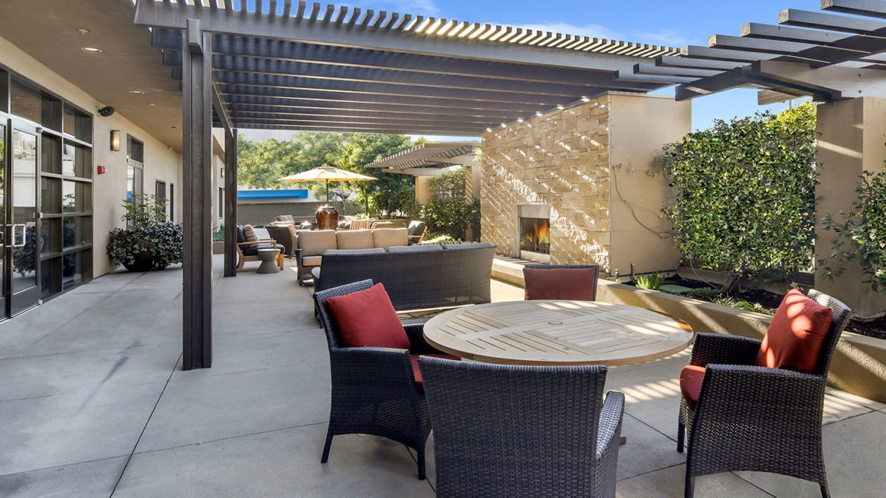 Ivy Park at Burbank - Image 8