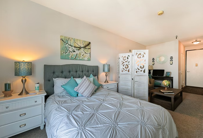 Savant of Woodland Hills - Image 4