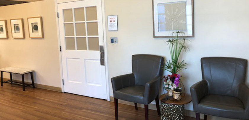 Lakewood Gardens Alzheimer's & Dementia Care - Image 8