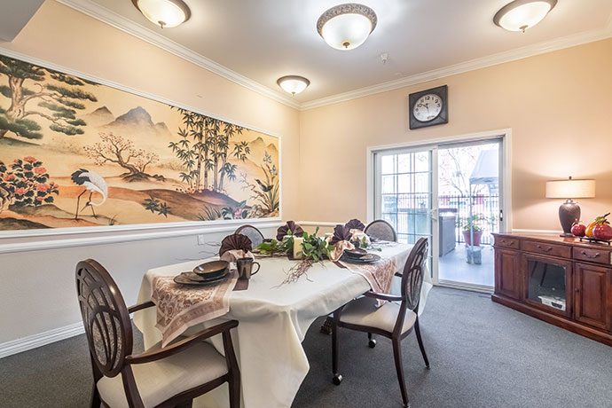 Silverado Beverly Place - Image 8