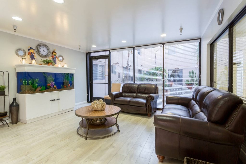 Glen Park at Valley Village - Image 6