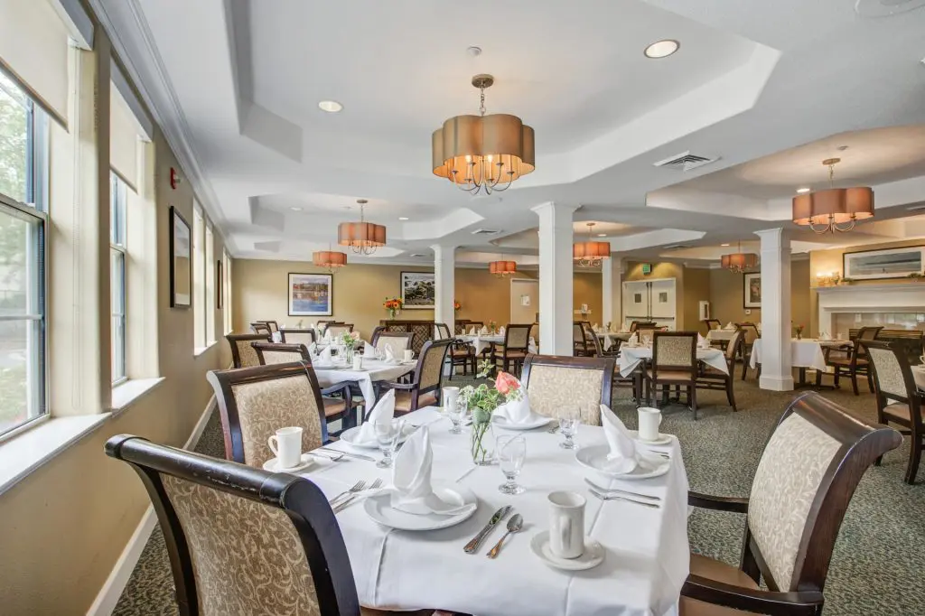 Aegis Living Dana Point - Image 9