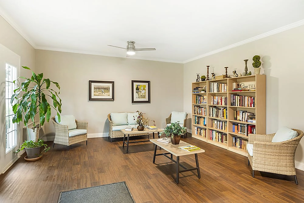 Brookdale Lake Highlands - Image 3