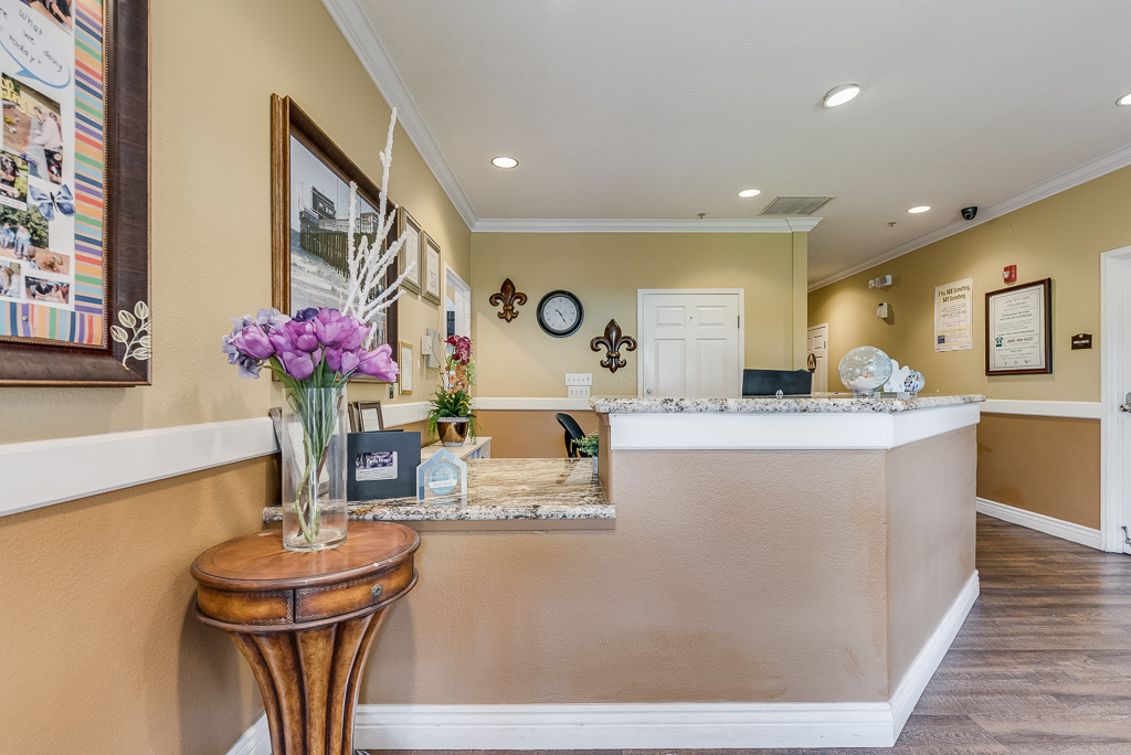Newport Mesa Senior Living - Image 3