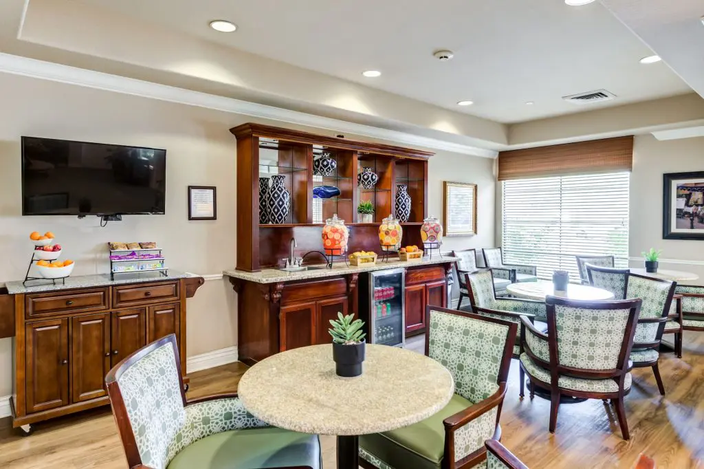 Aegis Living Granada Hills - Image 7