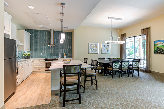 Emerald Court - Image 10