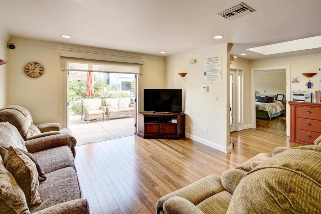 Raya's Paradise at 341 North La Jolla Ave - Image 8