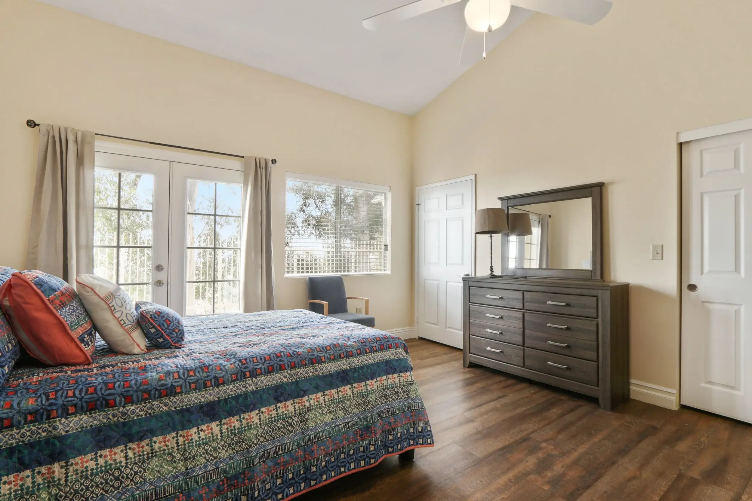 The Heights Inn - Image 4