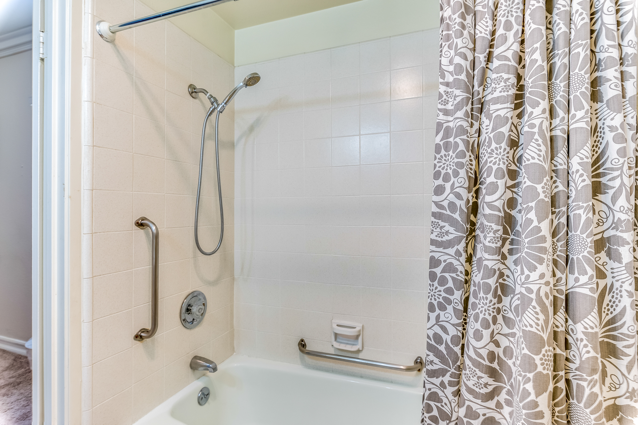 Astoria Park Senior Living - Image 6