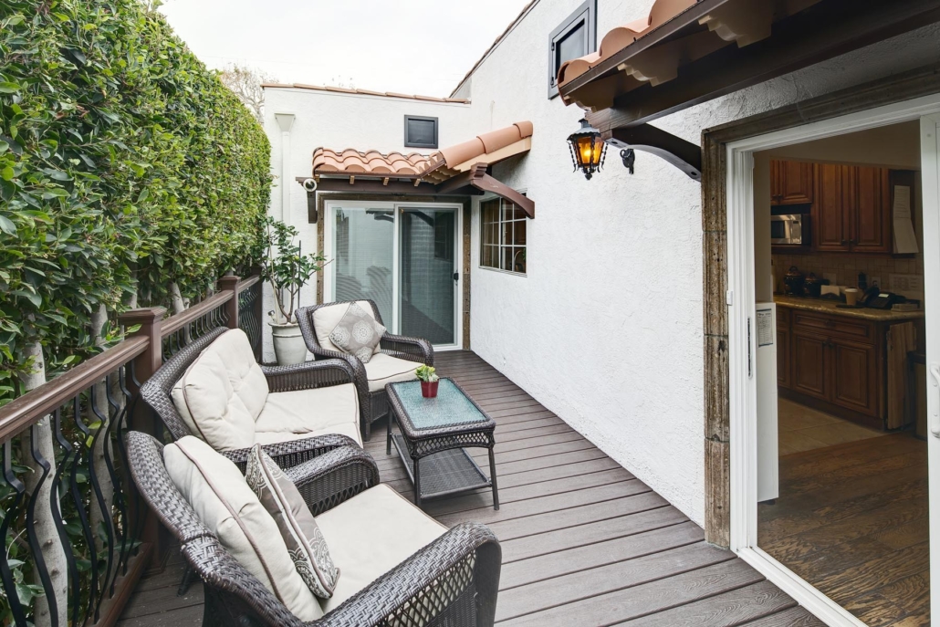 Raya's Paradise at 1533 North Stanley Ave - Image 5