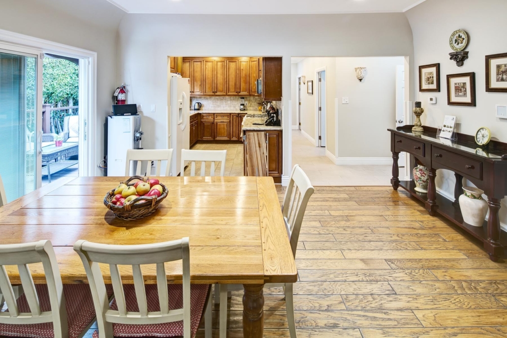 Raya's Paradise at 1533 North Stanley Ave - Image 9