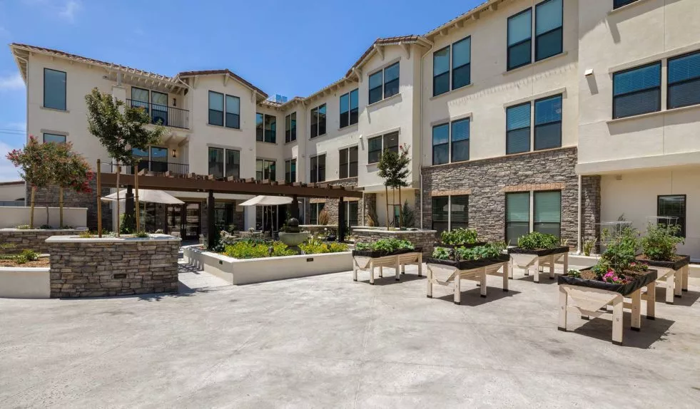 Oakmont of Huntington Beach - Image 4