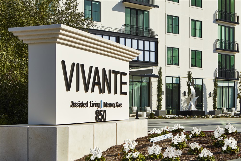 Vivante Newport Center