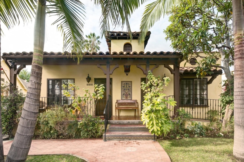 Raya's Paradise at 849-851 North Gardner St